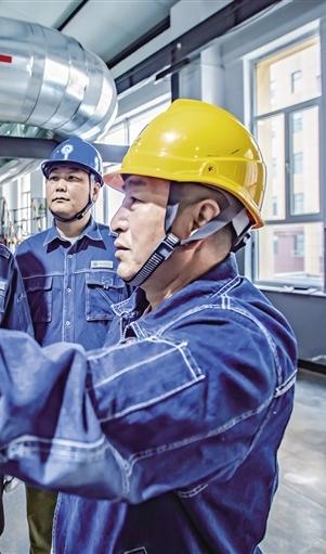 Dịch vụ điện chất lượng làm ấm một thành phố.